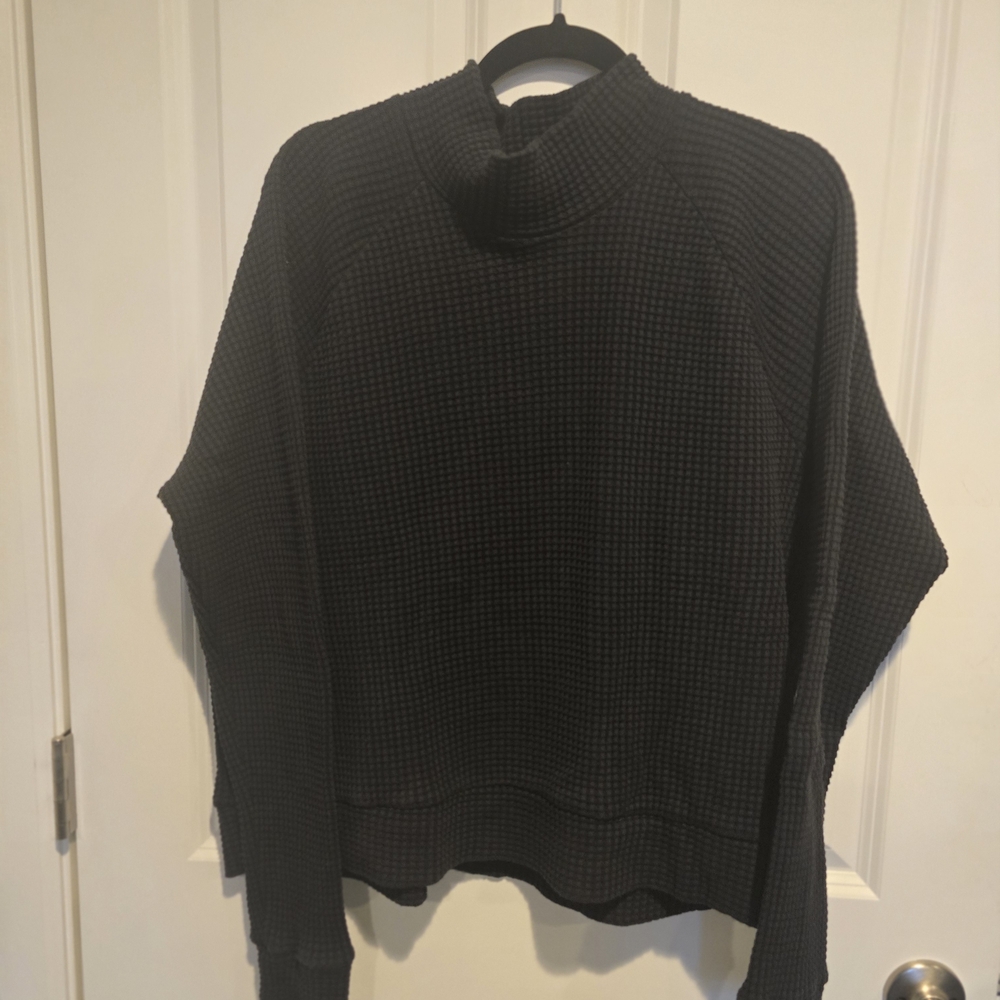 The North Face Dark Waffle Sweater. Size L. EUC.